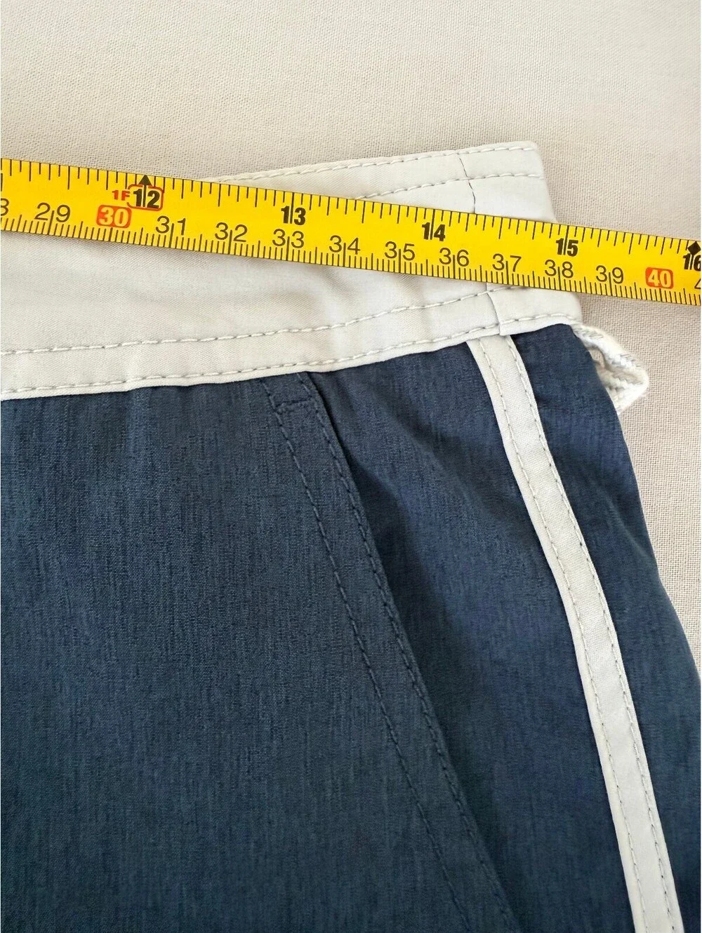 Vuori Men's Size 28 Cruise Boardshorts Blue Green 4-Way Stretch Shorts